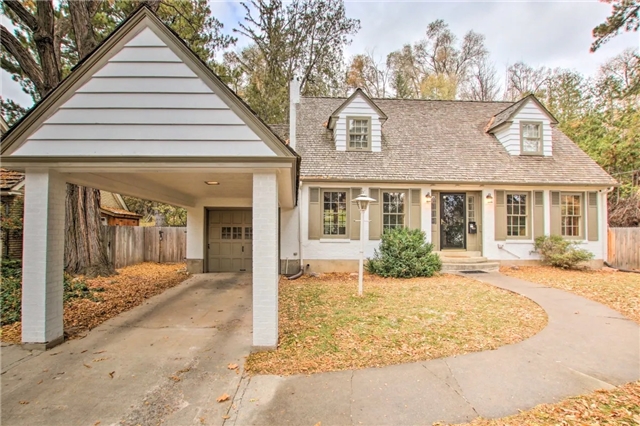 Logan House: 661 Canyon Rd