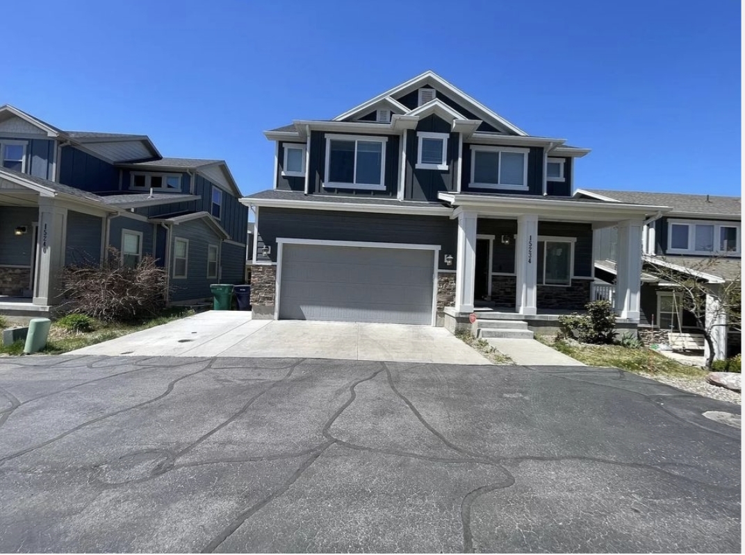 Riverton House: 15234 S Army Ln