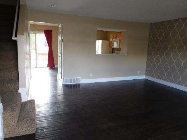 Murray Townhome: 6054 S Glencoe Ct