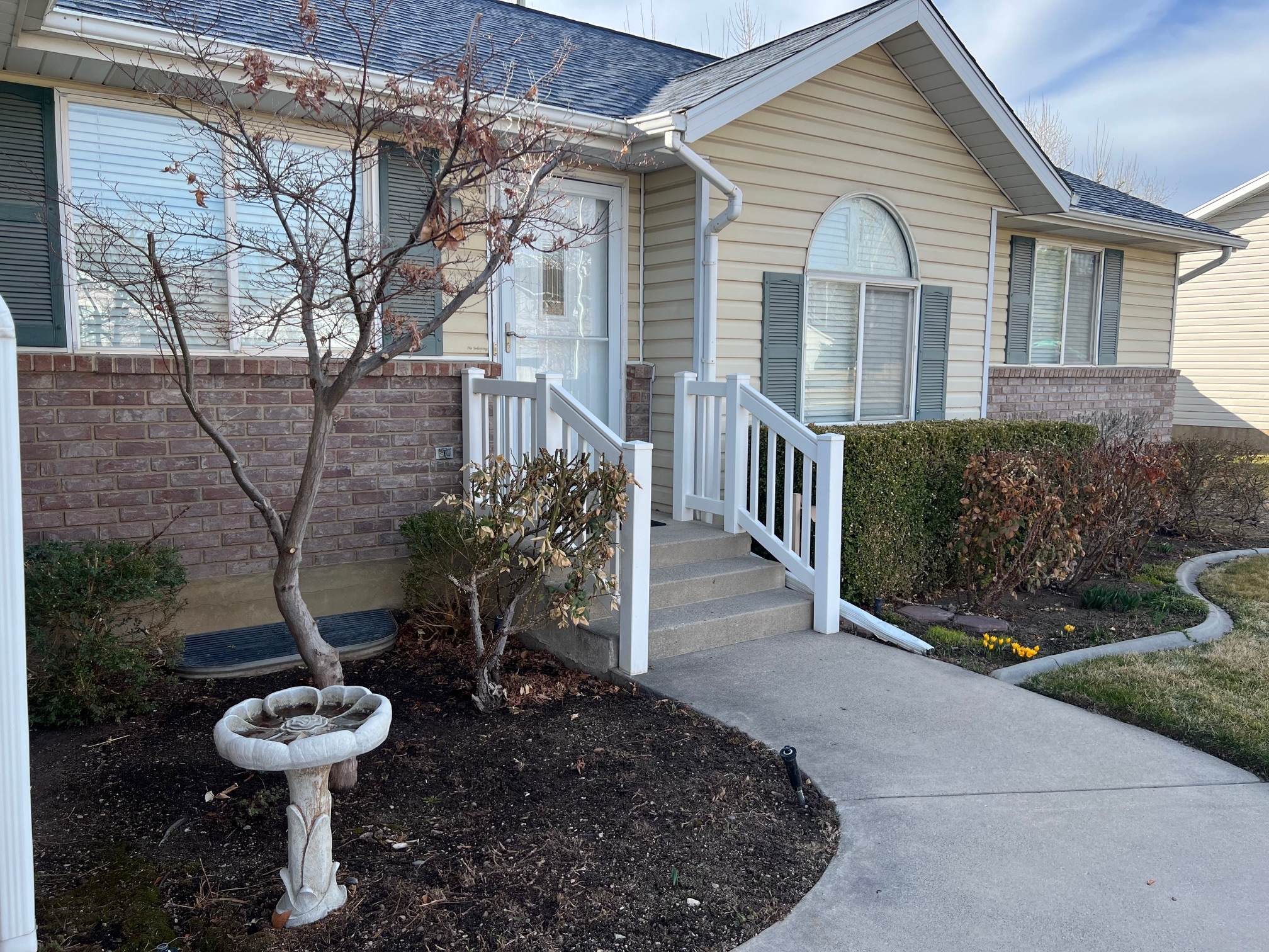 Lehi House: 1961 N 825 E