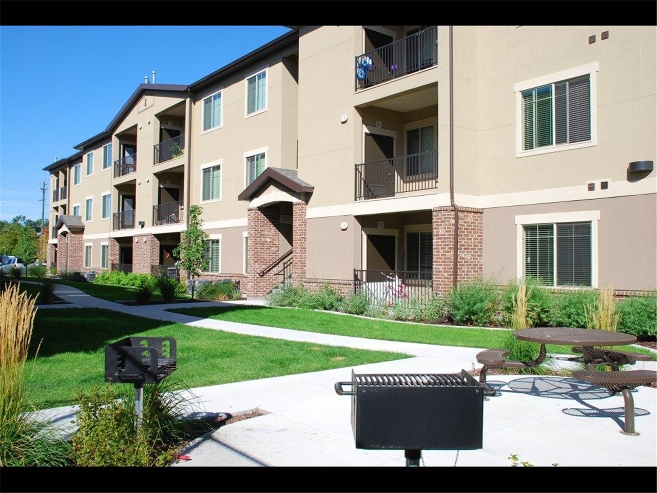 Brickstone Apartments Apartment for rent at 220 E 3300 S, Salt Lake