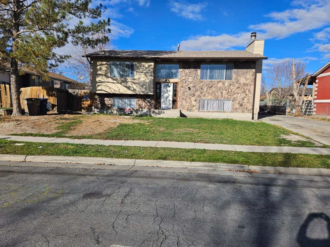 Salt Lake City House: 1438 W Stetson Way