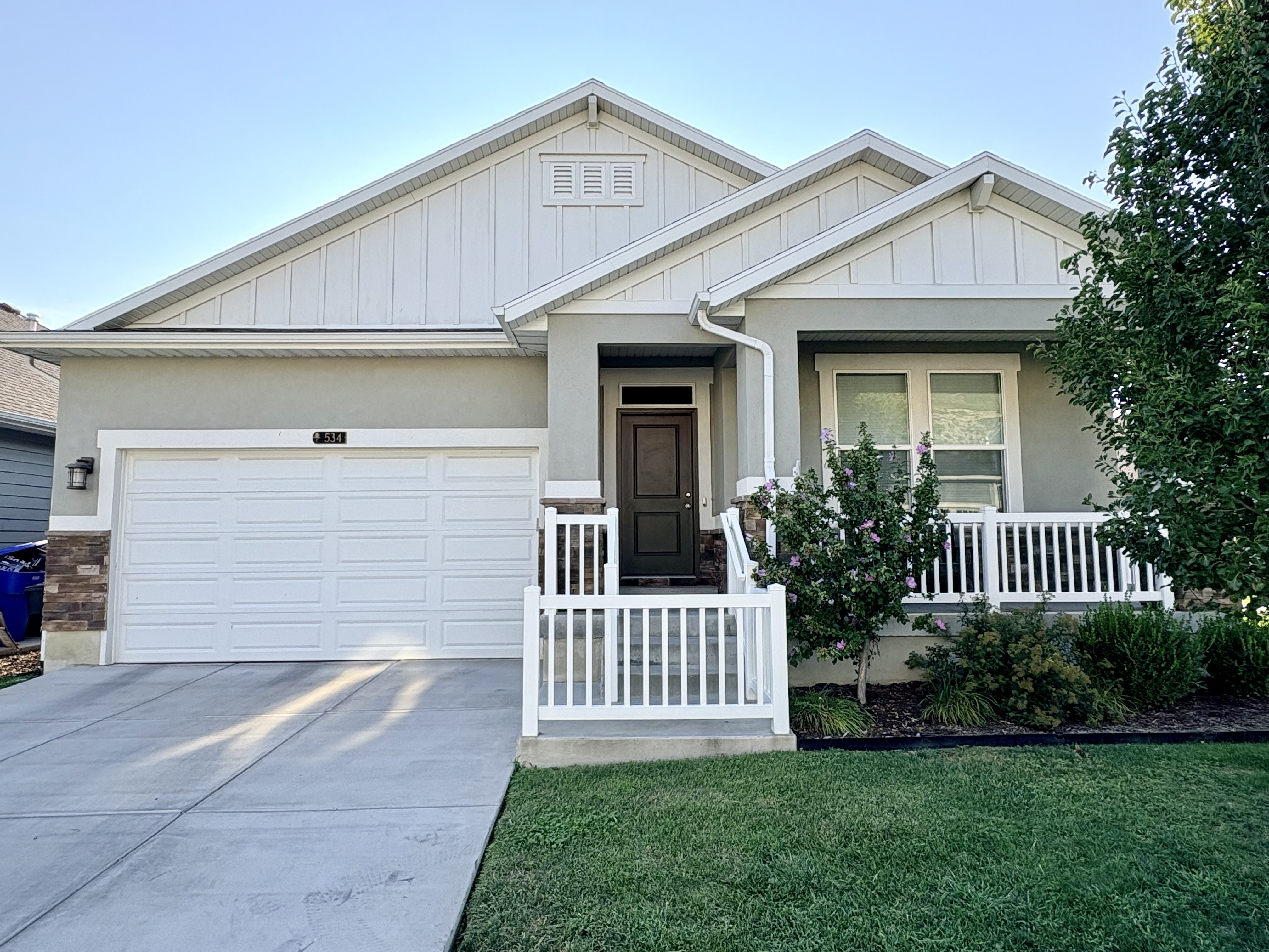 Farmington House: 534 S Glenna Way