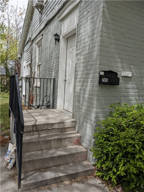 Provo Apartment: 285 N 200 E