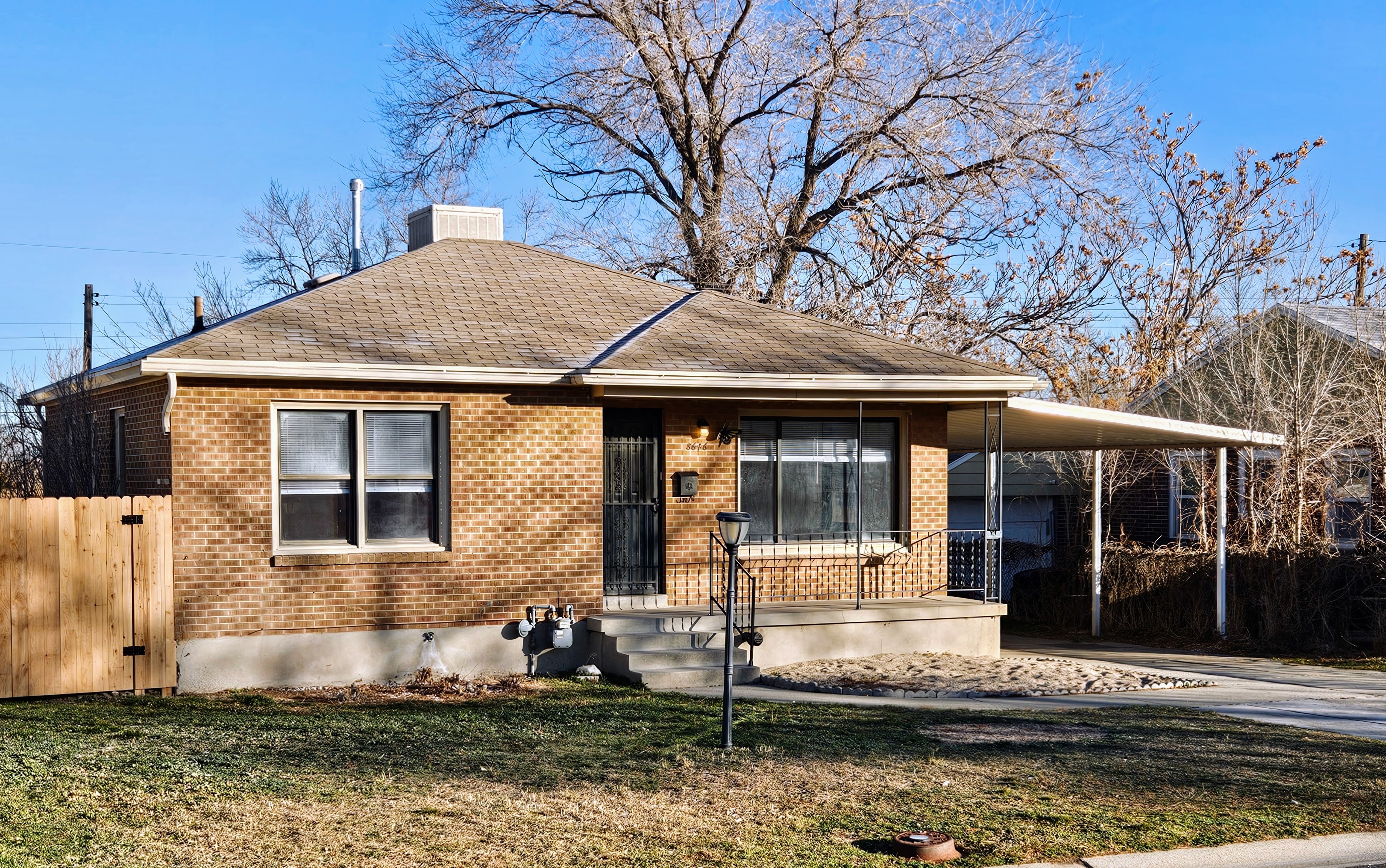 Magna House: 8646 W Florence Dr