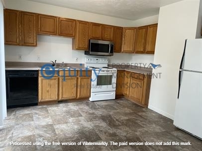Midvale Townhome: 272 E Fort Union Blvd