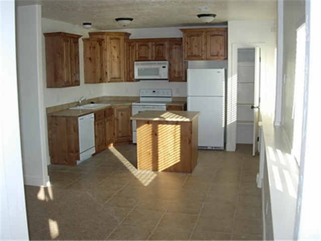 Lindon In-Law/Basement: 438 E 760 N