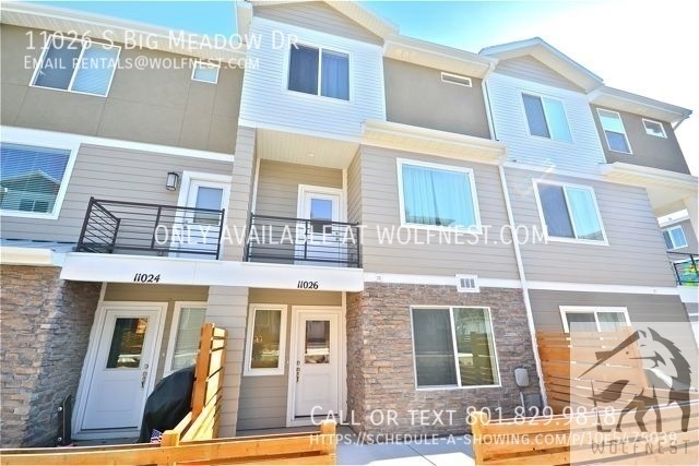 South Jordan Townhome: 11026 S Big Meadow Dr