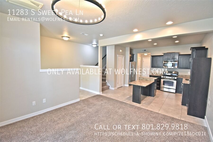 South Jordan Townhome: 11283 S Sweet Pea Ln