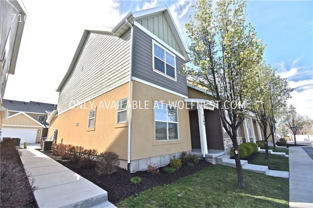 West Jordan Townhome: 7168 S Beamon St
