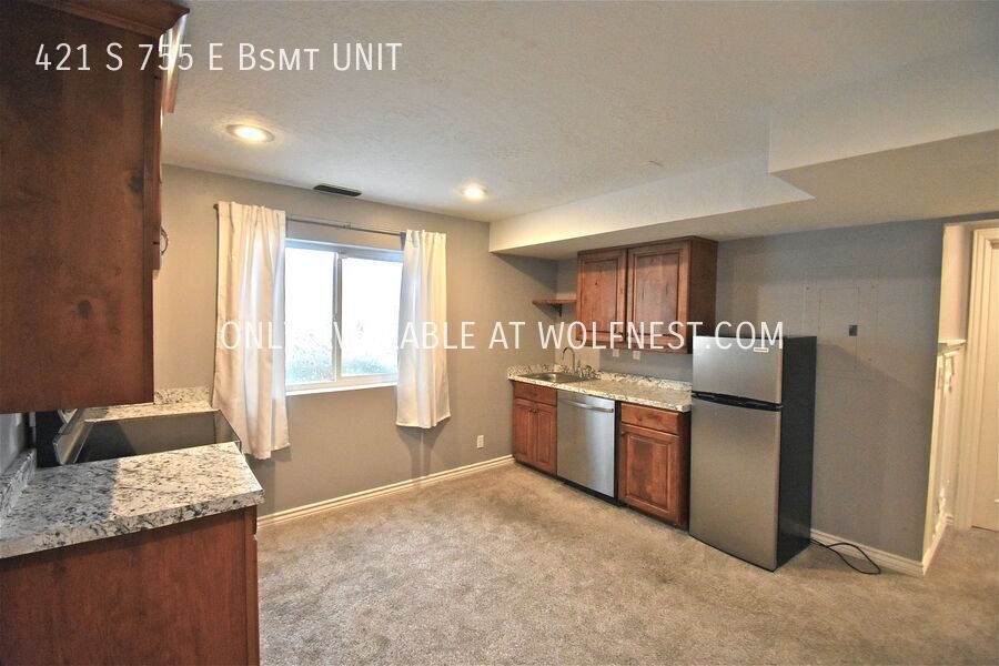 Layton Multiplex: 421 S 755 E