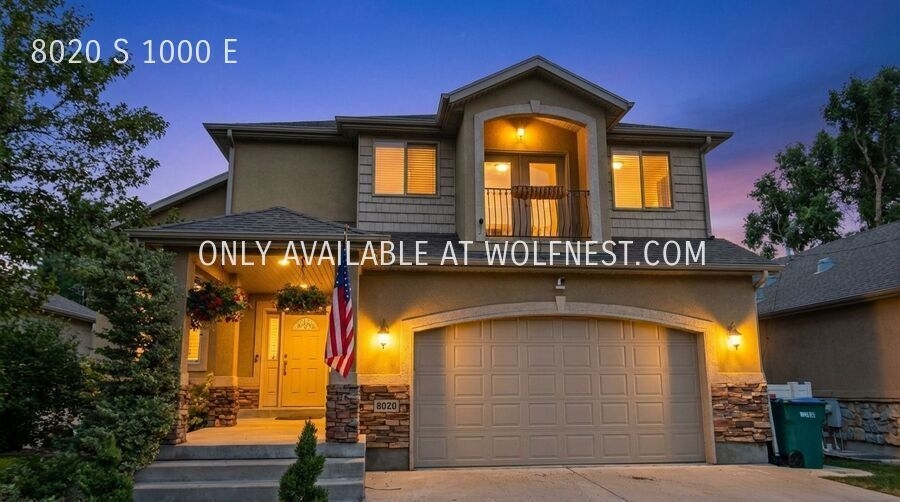 Sandy House: 8020 S 1000 E