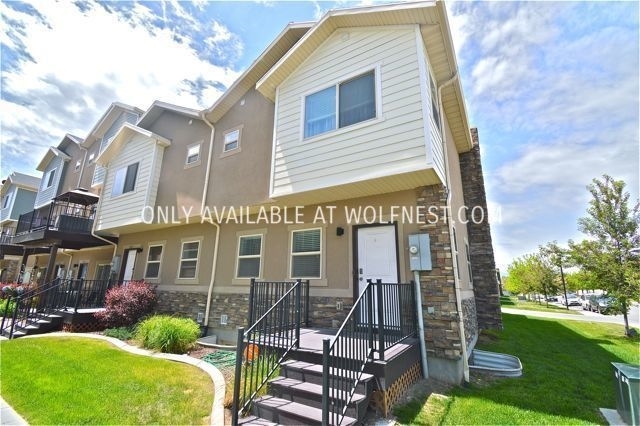 West Valley City Townhome: 3865 S 1605 W