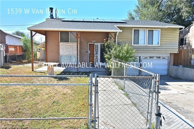Salt Lake City House: 1539 W Van Buren Cir