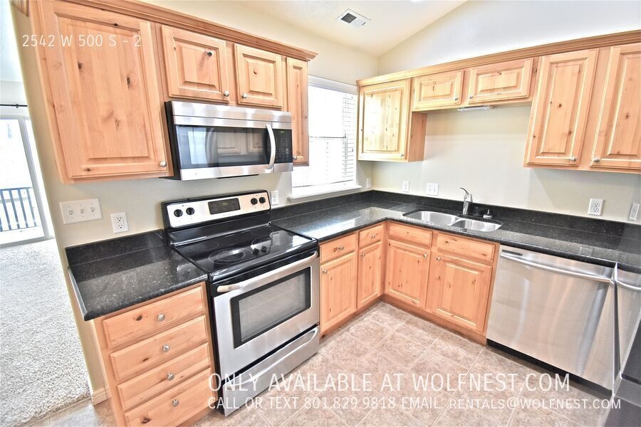 Springville Condo: 2542 W 500 S
