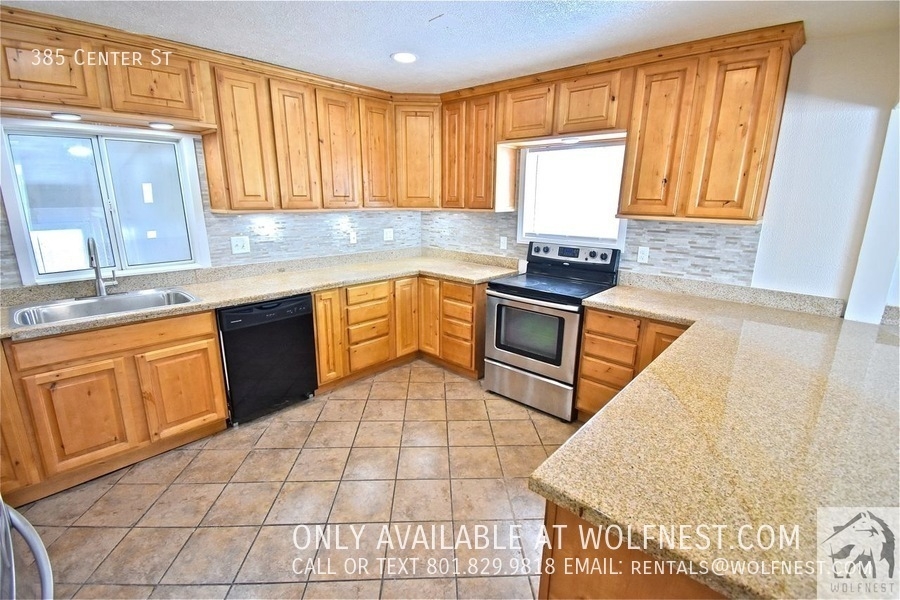 Clearfield House: 385 Center St