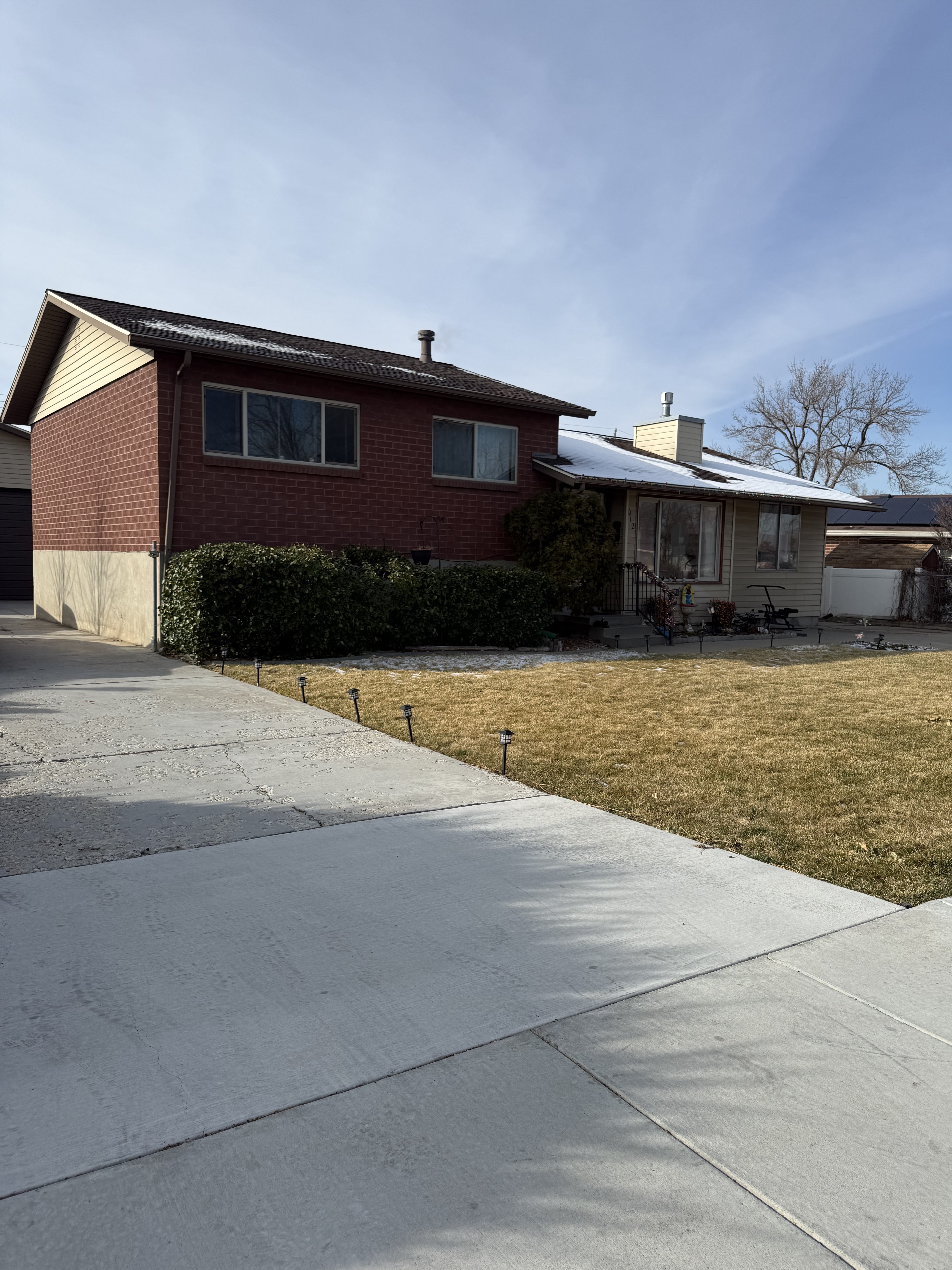 Sandy Single Room: 1012 E Sego Lily Dr