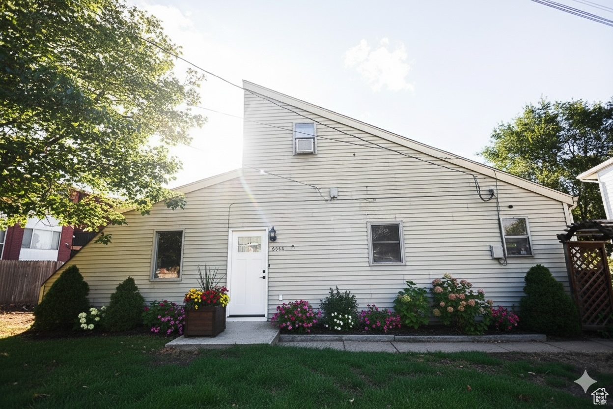 Sandy House: 8544 S 300 E