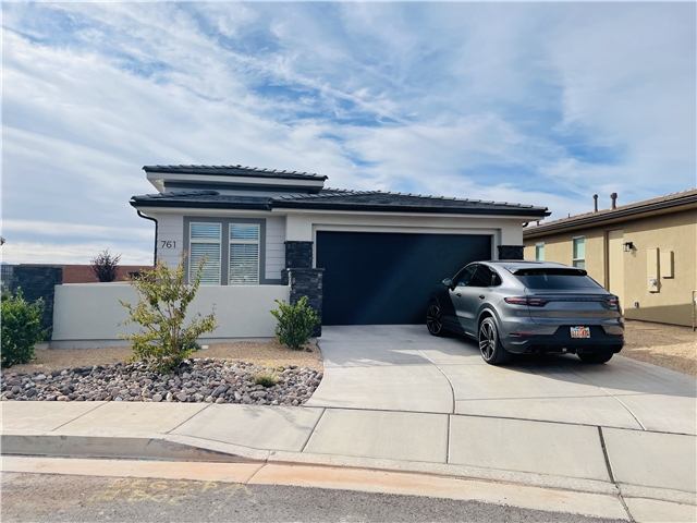 Washington House: 761 N Red Coral Ct
