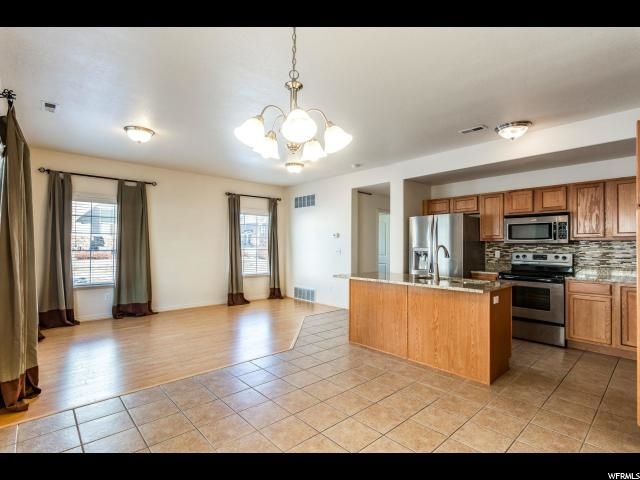 Saratoga Springs Townhome: 1539 N August Dr