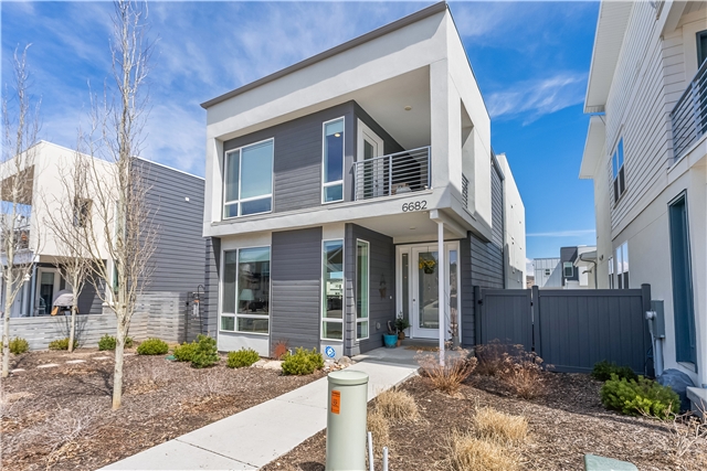 Park City House: 6682 Serviceberry Dr