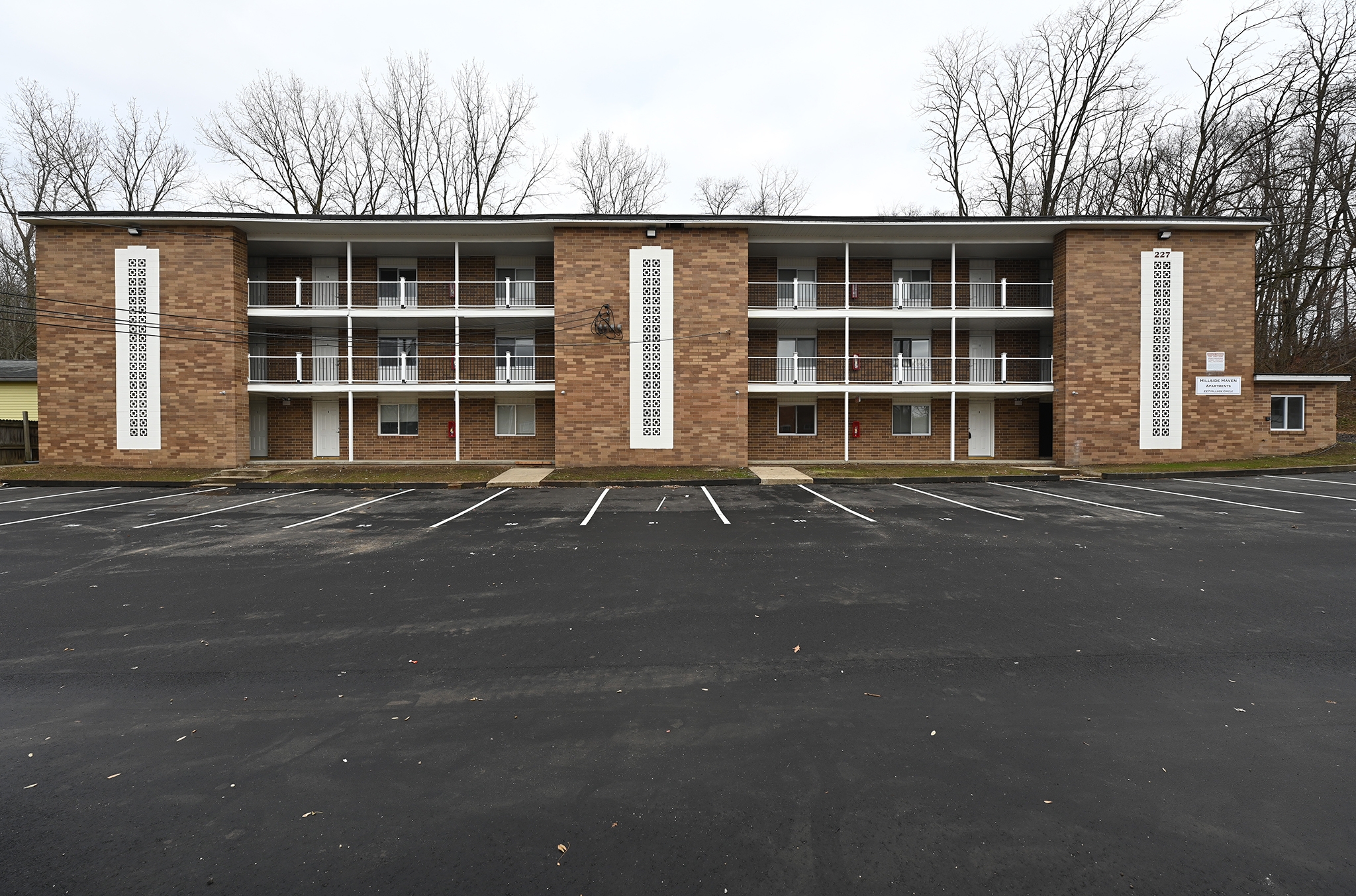 Mansfield Apartment: 227 Hillside Cir