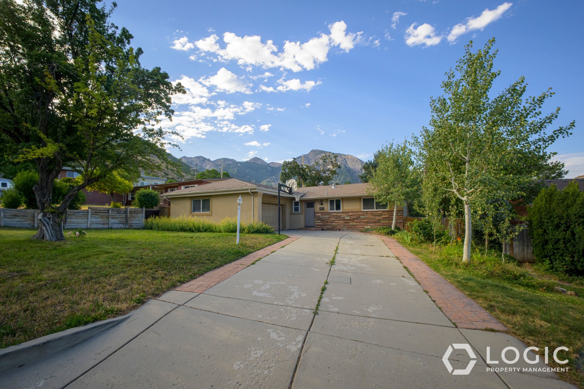 Salt Lake City House: 3760 E Millstream Dr