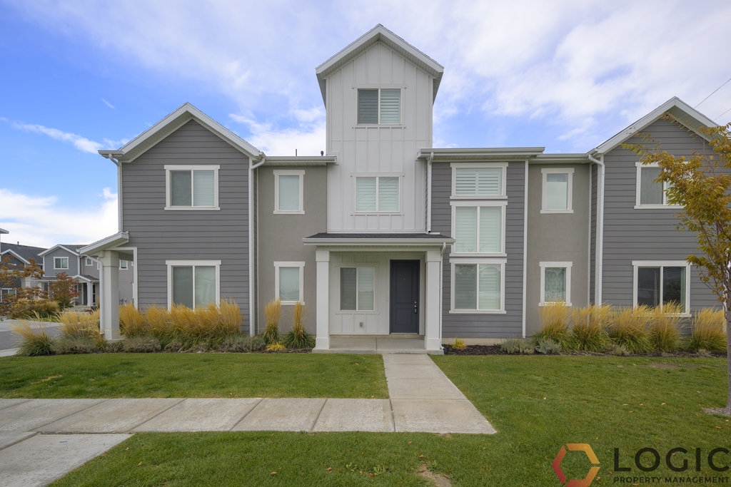 Ogden Townhome: 3167 W 3725 S