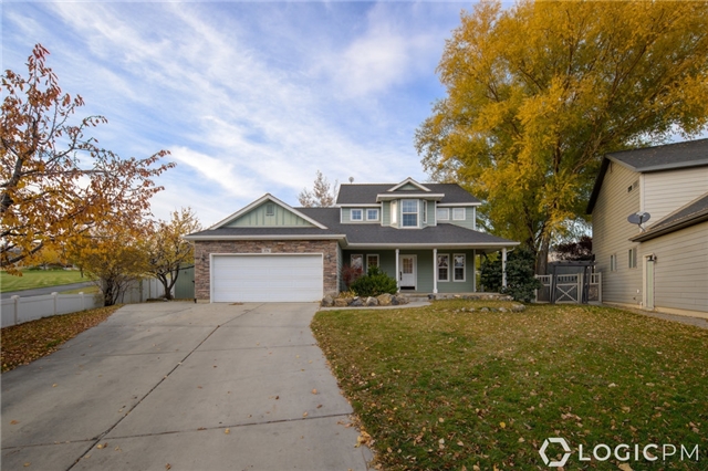 Saratoga Springs House: 376 W Concord Pl