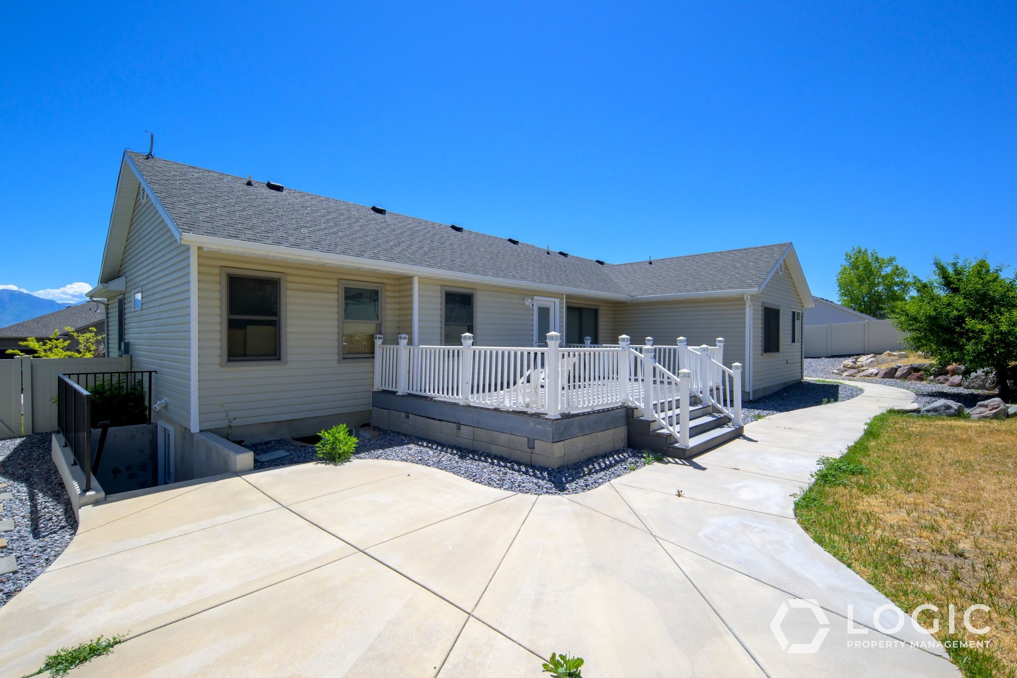 Saratoga Springs In-Law/Basement: 3987 S Lake Mountain Dr