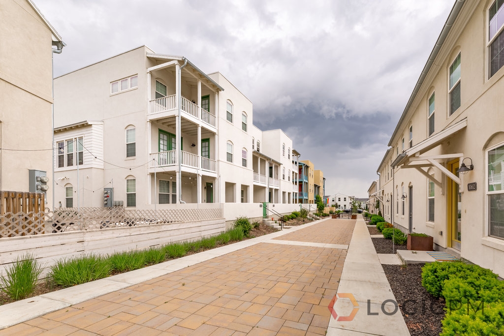 South Jordan Townhome: 10592 S Redknife Dr