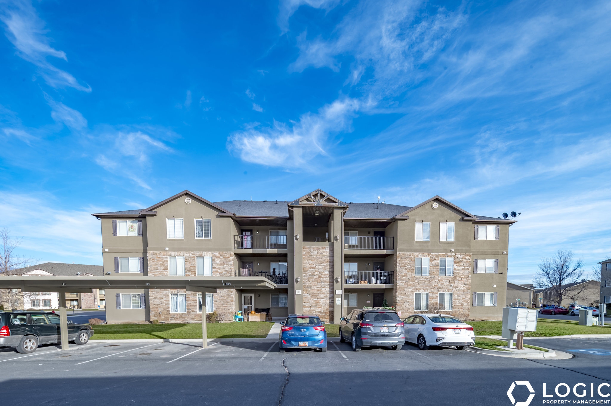 Eagle Mountain Condo: 3585 E Rock Creek Rd