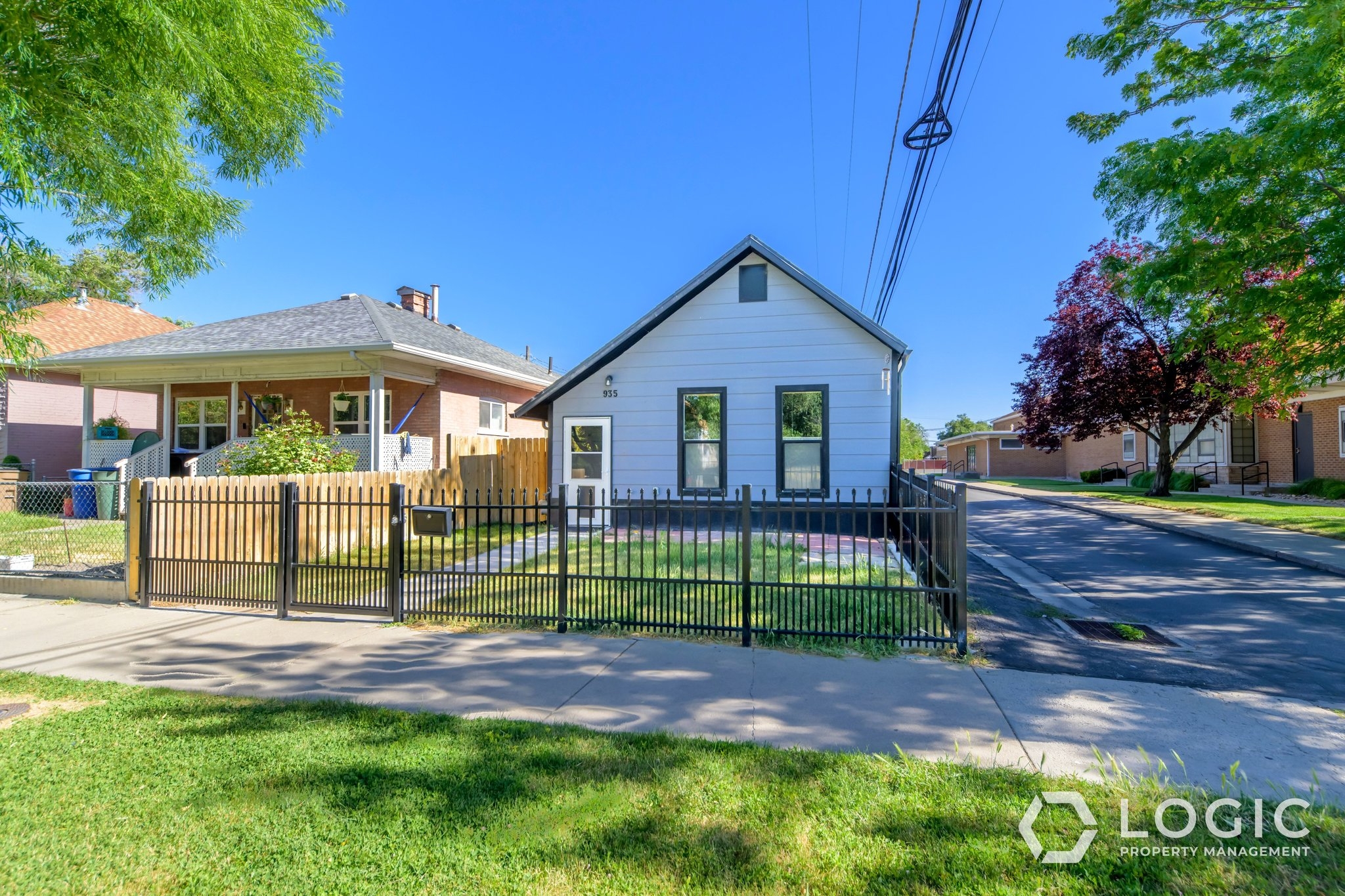 Salt Lake City House: 935 W 200 N