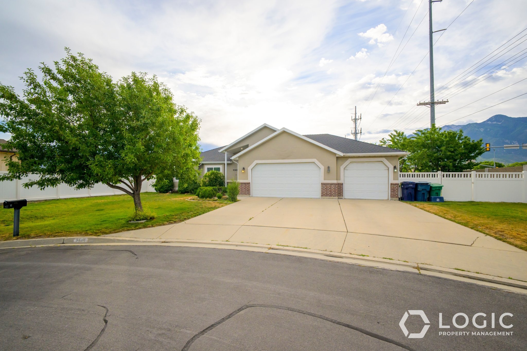 Sandy House: 9385 S Tortellini Dr