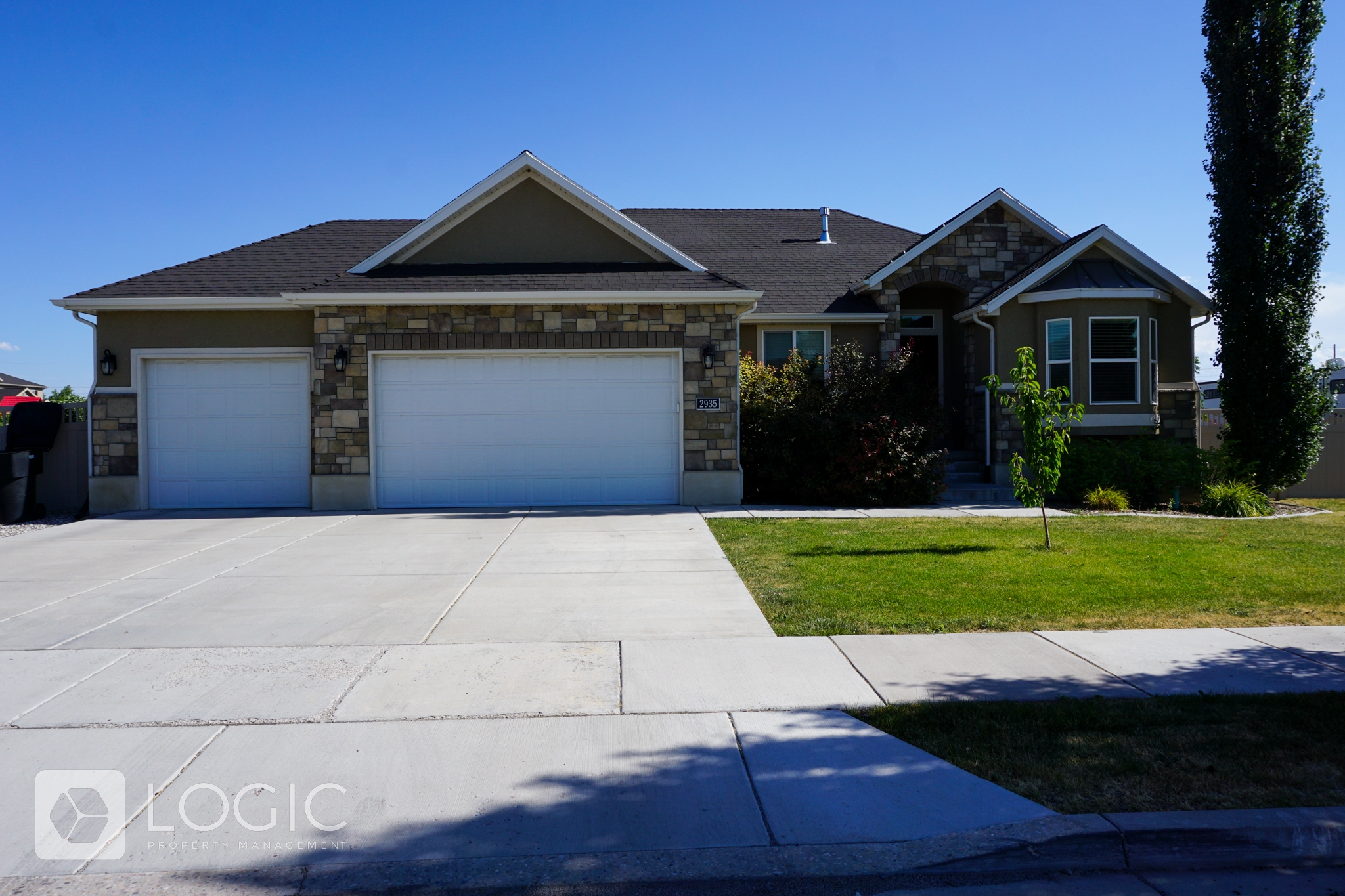 Clearfield House: 2935 W 50 S