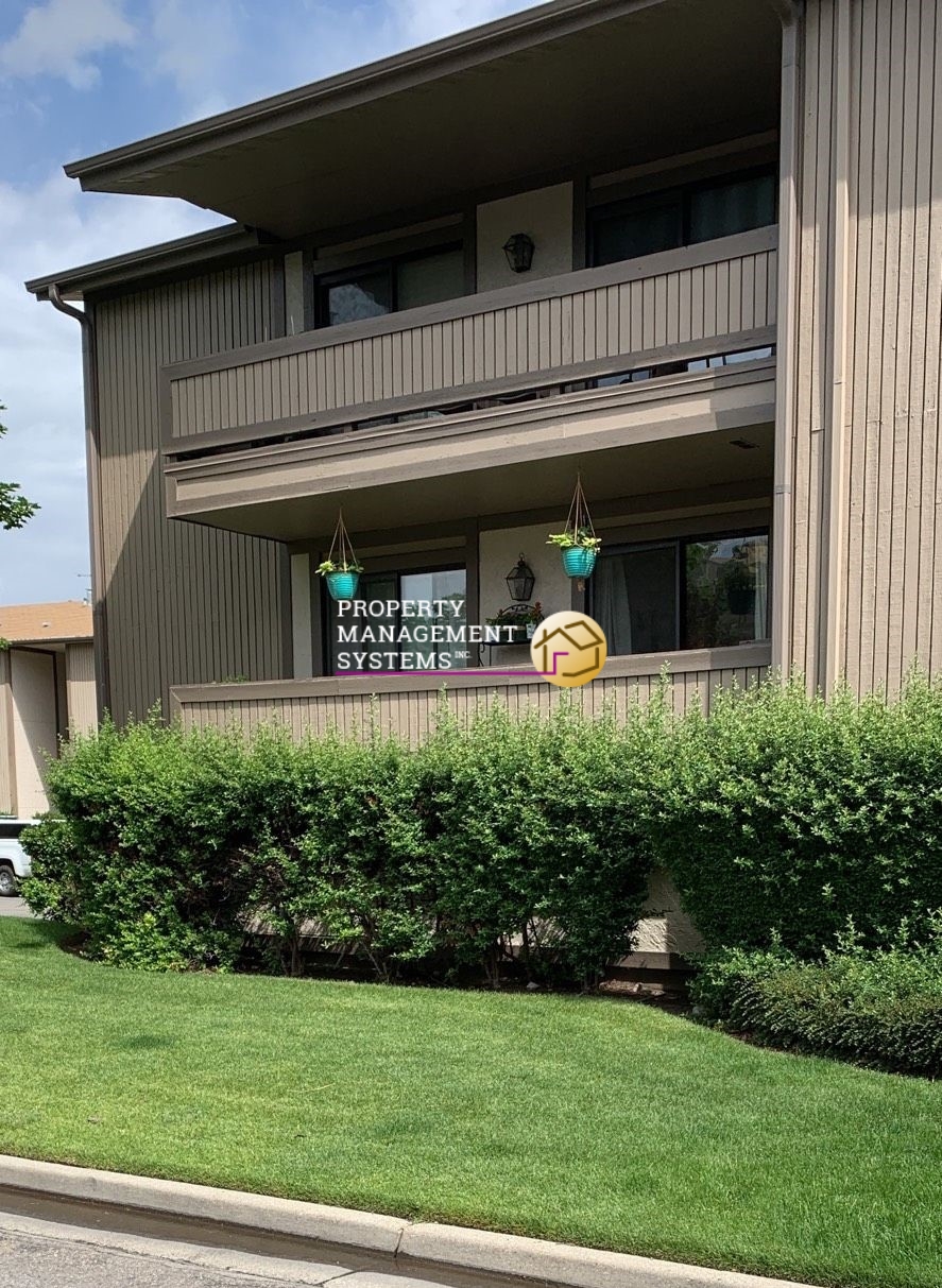 Midvale Condo: 6905 S 725 E