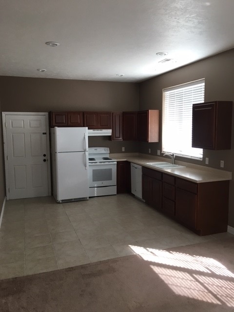 South Jordan In-Law/Basement: 10187 S Dunsinane Dr