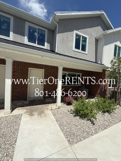 Ogden Townhome: 455 W 1025 S
