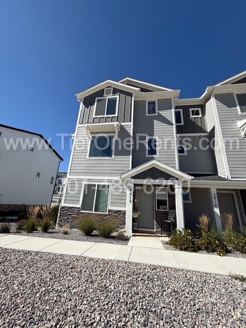 Eagle Mountain House: 3912 N Cougar Ln