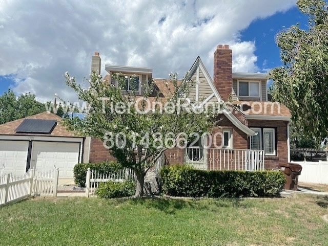 Midvale Multiplex: 7518 S Greenwood Cir