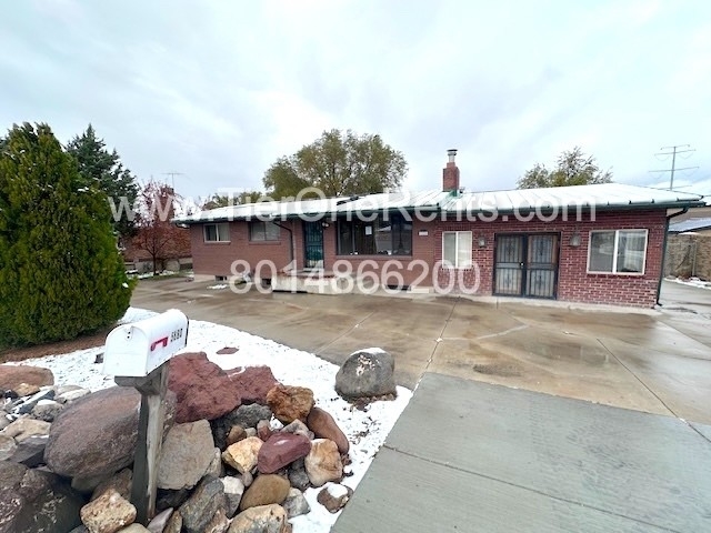 West Valley City House: 5880 W 3500 S