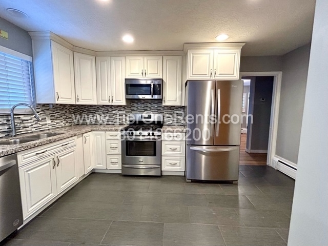 Salt Lake City House: 395 E Truman Ave