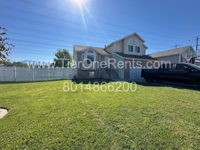 Roy House: 5886 S 3260 W