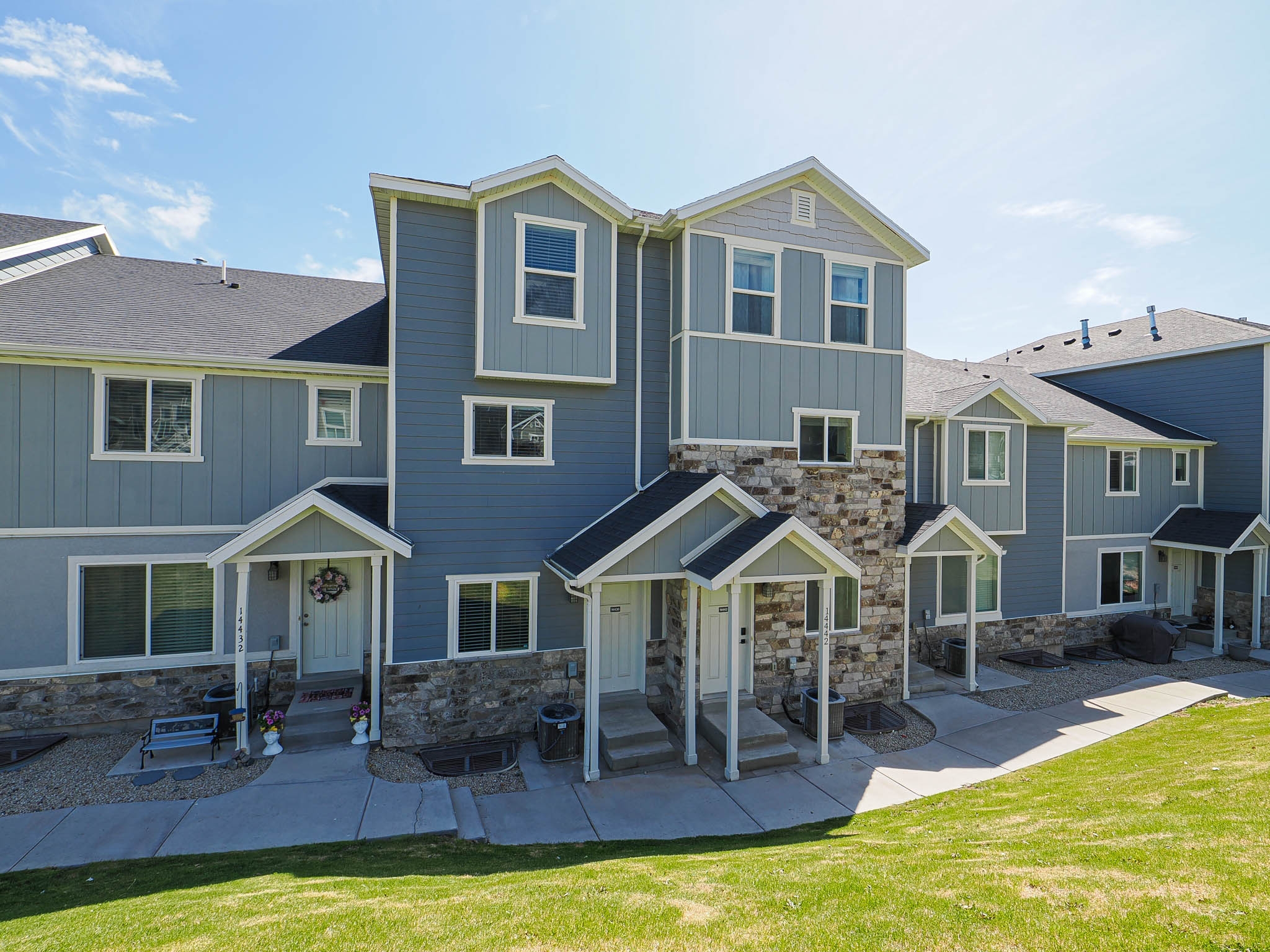 Herriman Townhome: 14436 S Ferndale Way