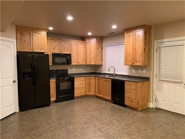American Fork Apartment: 9738 N 6000 W