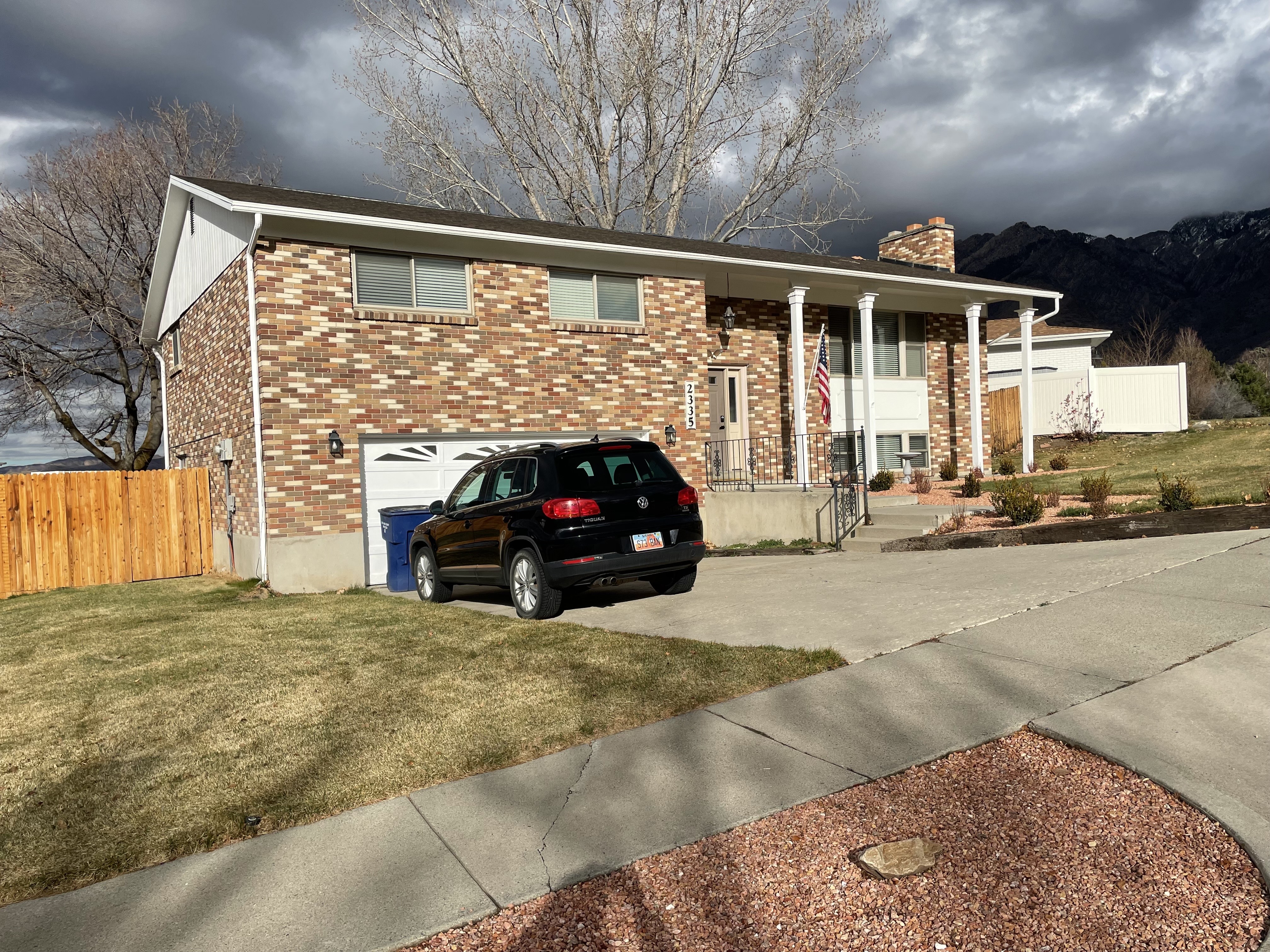 Cottonwood Heights House: 2335 E Cinnabar Ln