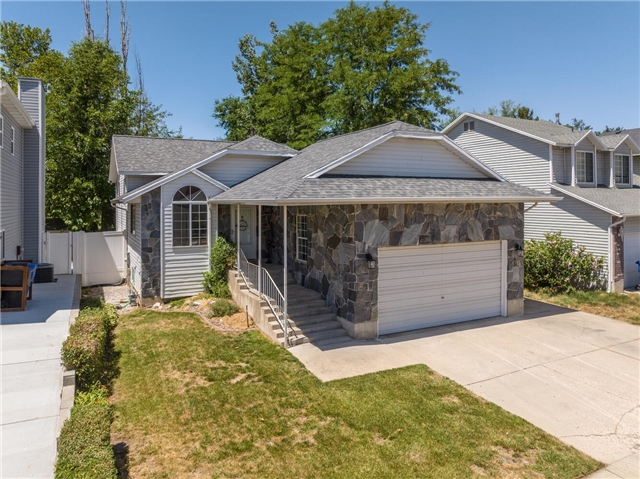 Farmington House: 1071 N 1100 W