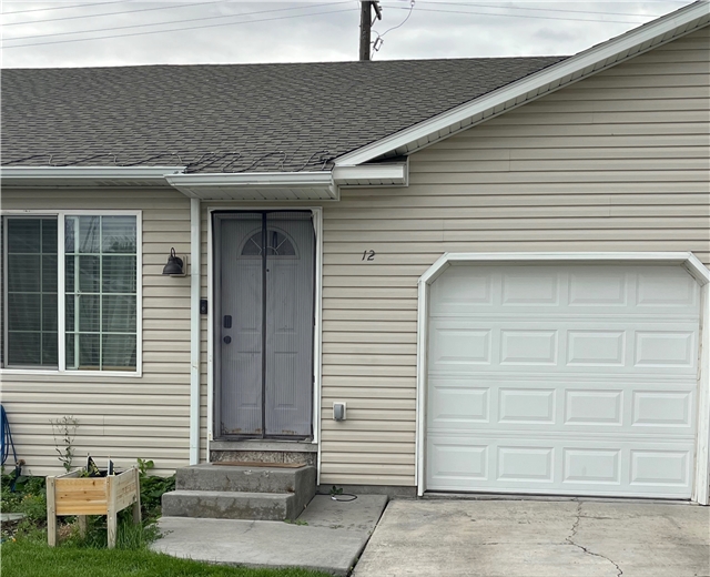 Rexburg Townhome: 860 S 5th W