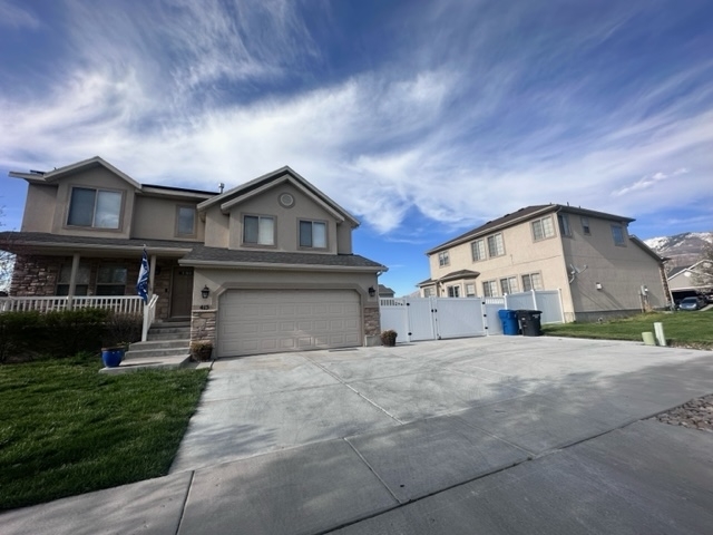 Tooele House: 415 Lourdes Ln