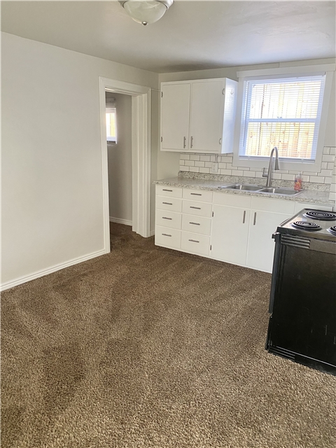 Logan Townhome: 369 N 100 W